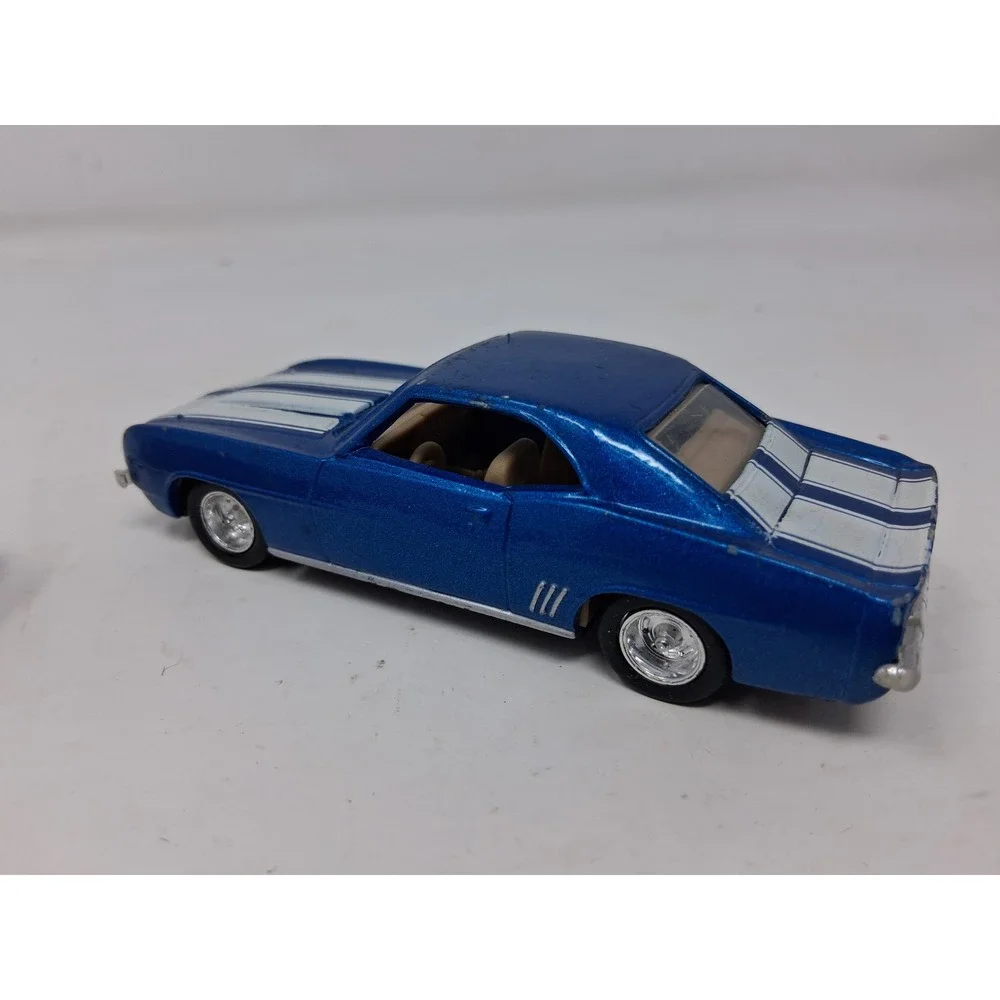 Ertl 1969 Camaro Z28 Blue & 1998 Corvette Red 1:43 Diecast Model Car Lot. W